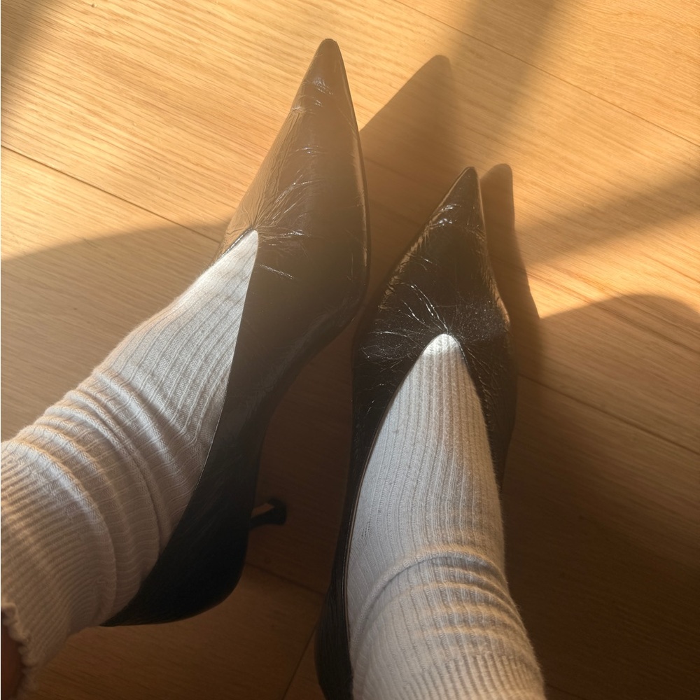 le monde Beryl Crinkle Patent Kitten Heels - Picture 4 of 5